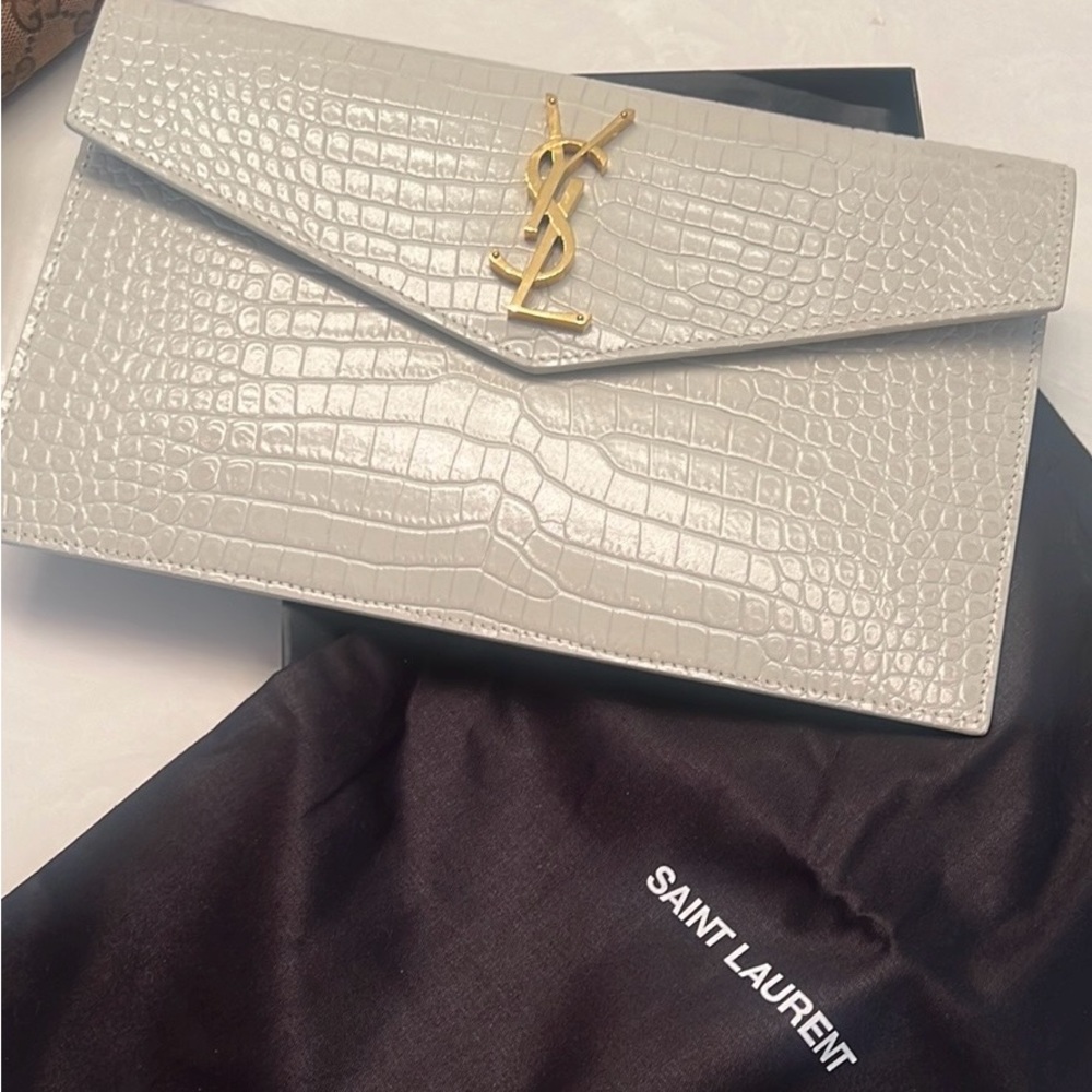 Yves Saint Laurent Cream Croc-Embossed Envelope Clutch with Gold Hardware - Picture 6 of 9